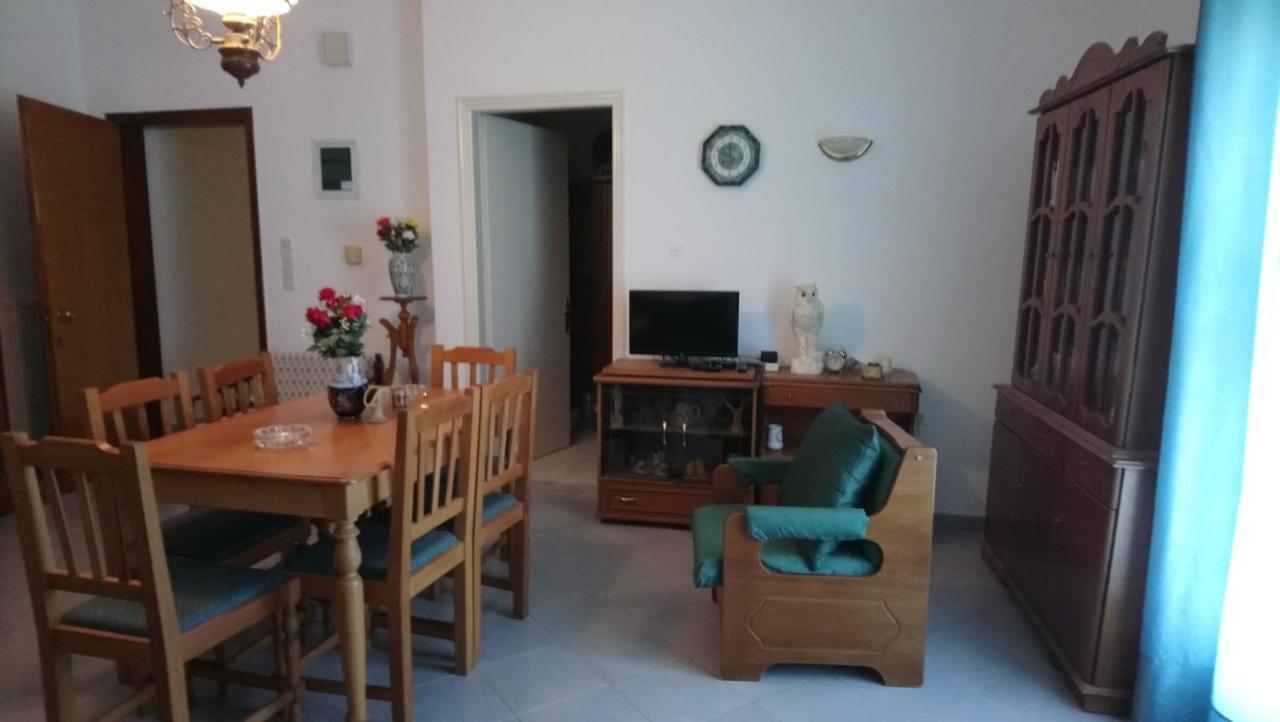 Vacation House In Stroggili Agios Ioannis Peristerion Extérieur photo