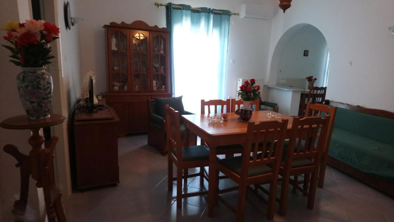 Vacation House In Stroggili Agios Ioannis Peristerion Extérieur photo